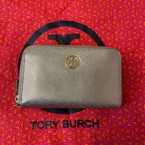 Amazing Tory Burch Wallet